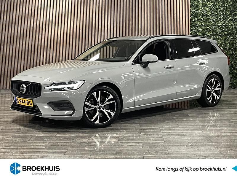Grijs Gebruikt 2022 Volvo V60 Core Stationwagen | € 36.900 (Eerlijke prijs) - Afbeelding 1/4