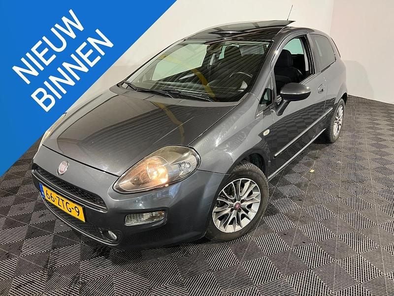 Grijs Gebruikt 2013 Fiat Punto Evo Lounge Hatchback | € 2.350 (Super prijs) - Afbeelding 1/4