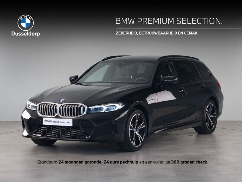 Zwart Gebruikt 2024 BMW 330e Comfort Edition Stationwagen | € 45.950 - Afbeelding 1/4