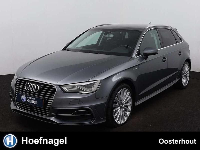 Grijs Gebruikt 2016 Audi A3 Sportback e-tron Ambition Hatchback | € 15.900 (Eerlijke prijs) - Afbeelding 1/4