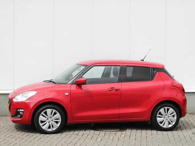 Gebruikt 2018 Suzuki Swift Hatchback | € 13.395 (Eerlijke prijs) - Afbeelding 1/4