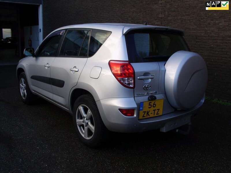 Grijs, metallic lak Gebruikt 2006 Toyota RAV4 Terra SUV | € 6.499 (Eerlijke prijs) - Afbeelding 1/4