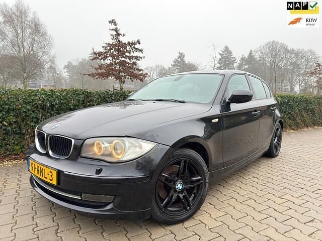 Occasion BMW 118 Efficient Dynamics 143 PK (105 kW) 2011 Zwart (metallic) Hatchback