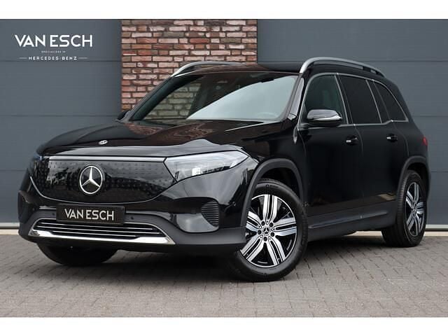 Zwart Gebruikt 2024 Mercedes EQB250+ Luxury SUV | € 39.500 (Eerlijke prijs) - Afbeelding 1/4