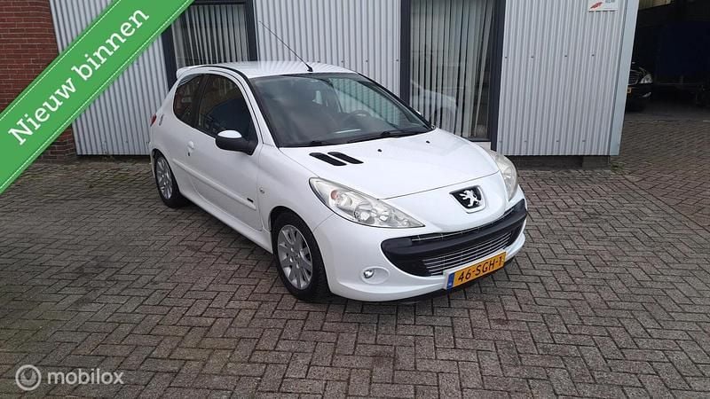 Wit Gebruikt 2011 Peugeot 206 Sportium Hatchback | € 3.250 - Afbeelding 1/4