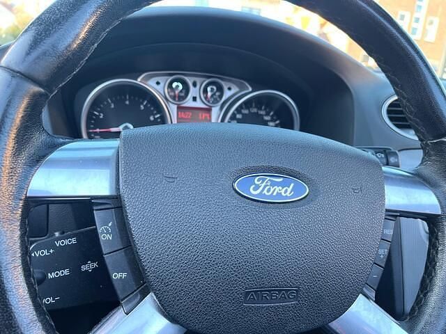 Occasion Ford Focus Cabriolet Titanium 146 PK (107 kW) 2008 Grijs (metallic) Cabriolet