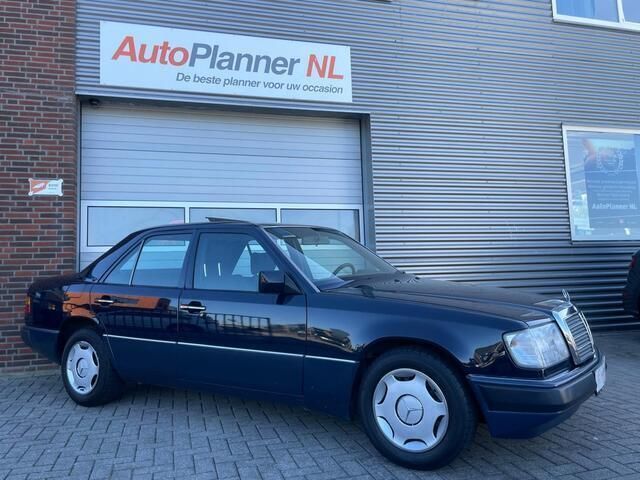 Occasion Mercedes E200 118 PK (86 kW) 1991 Blauw Sedan