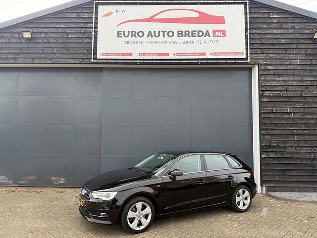 Zwart Occasion 2014 Audi A3 Sportback Ambition Hatchback | € 11.750 (Eerlijke prijs) - Afbeelding 1/4