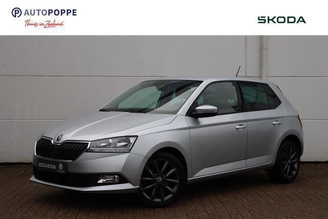 Hatchback Gebruikt 2020 Skoda Fabia Business Line Hatchback | € 14.950 (Eerlijke prijs) - Afbeelding 1/4
