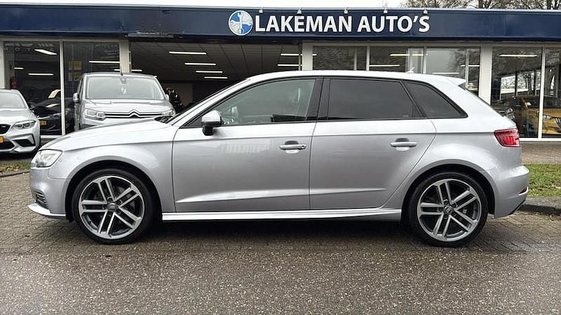 Occasion Audi A3 Sportback e-tron Sport 2016 Grijs (metallic) Hatchback