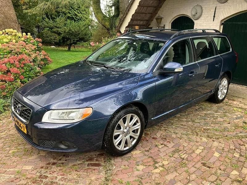 Blauw Gebruikt 2011 Volvo V70 Stationwagen | € 4.950 (Goede deal) - Afbeelding 1/4