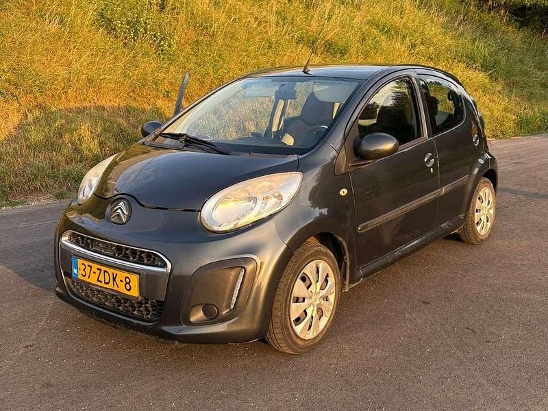 Grijs Gebruikt 2012 Citroën C1 Hatchback | € 1.500 (Goede deal) - Afbeelding 1/4