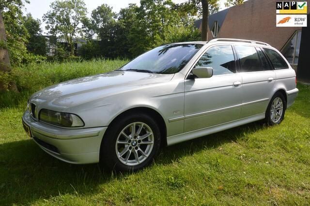 Grijs Gebruikt 2004 BMW 525 Stationwagen | € 4.950 (Goede deal) - Afbeelding 1/4
