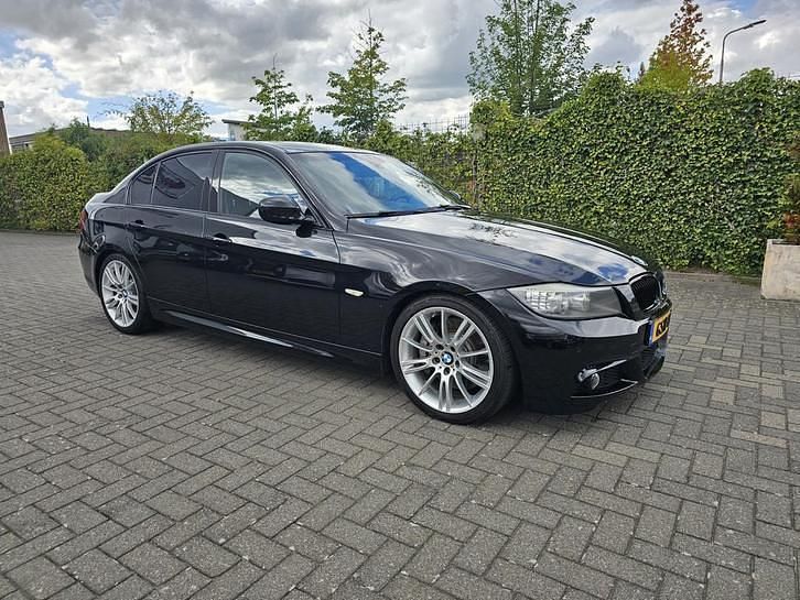 Gebruikt 2011 BMW 335 Executive | € 14.500 (Goede deal) - Afbeelding 1/4