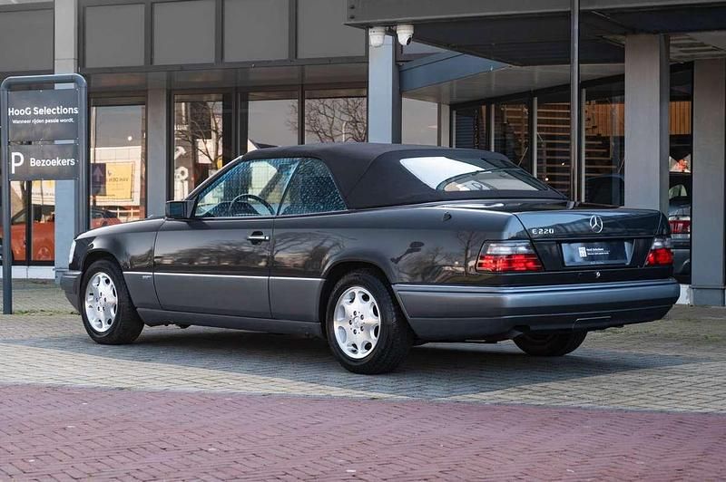 Occasion Mercedes E220 150 PK (110 kW) 1995 Zwart Cabriolet