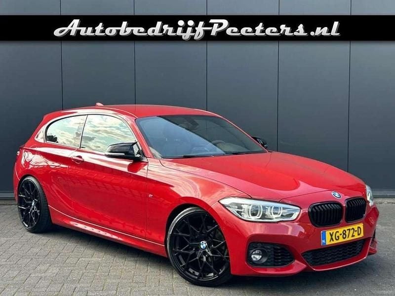 Rood Gebruikt 2019 BMW 116 M Sport Hatchback | € 16.950 (Eerlijke prijs) - Afbeelding 1/4