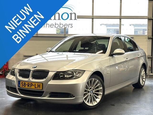 Zilver Gebruikt 2005 BMW 325 Executive Sedan | € 14.900 - Afbeelding 1/4