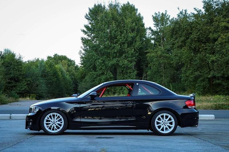 Zwart Occasion 2008 BMW 120 Coupé Coupé | € 17.000 - Afbeelding 1/4