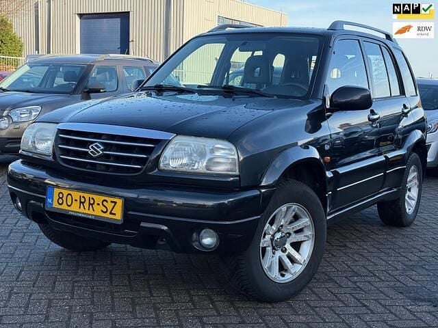 Zwart Occasion 2005 Suzuki Grand Vitara SUV | € 4.950 (Eerlijke prijs) - Afbeelding 1/4