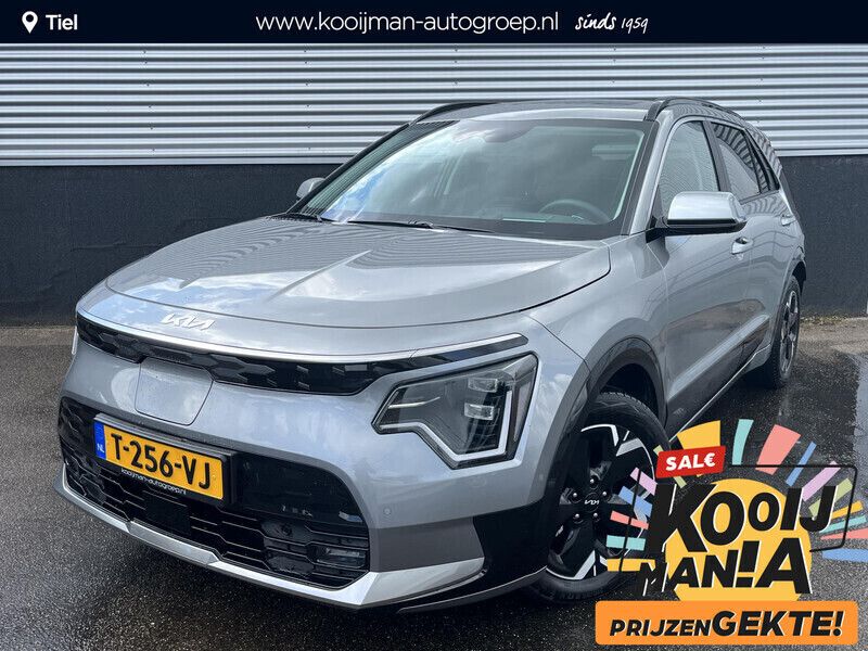 Grijs, metallic lak Gebruikt 2023 Kia e-Niro SUV | € 35.400 (Duur) - Afbeelding 1/4