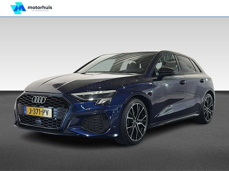 Blauw Occasion 2020 Audi A3 Sportback e-tron Comfort Hatchback | € 25.940 - Afbeelding 1/4