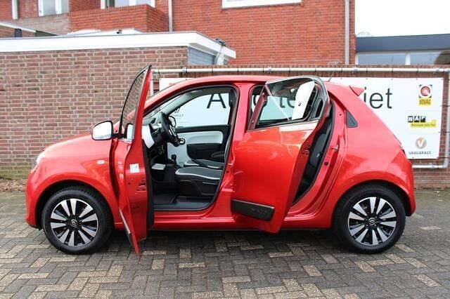 Occasion Renault Twingo Expression 90 PK (66 kW) 2016 Rood (metallic) Hatchback