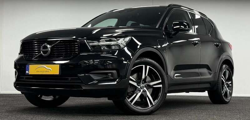 Zwart Gebruikt 2021 Volvo XC40 R-Design SUV | € 29.995 (Goede deal) - Afbeelding 1/3