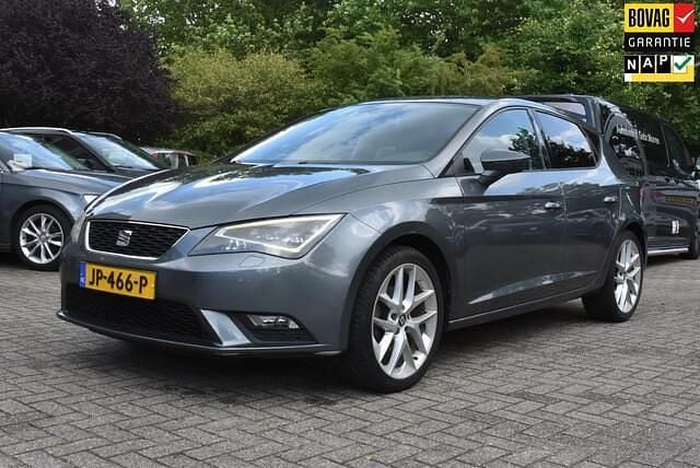 Grijs Gebruikt 2013 Seat Leon FR Hatchback | € 8.250 (Eerlijke prijs) - Afbeelding 1/4