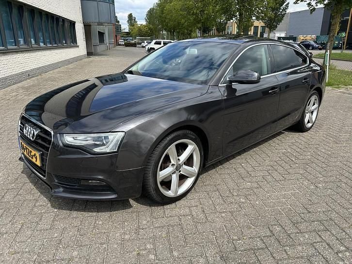 Grijs Gebruikt 2012 Audi A5 Sportback Proline Hatchback | € 8.995 (Eerlijke prijs) - Afbeelding 1/4