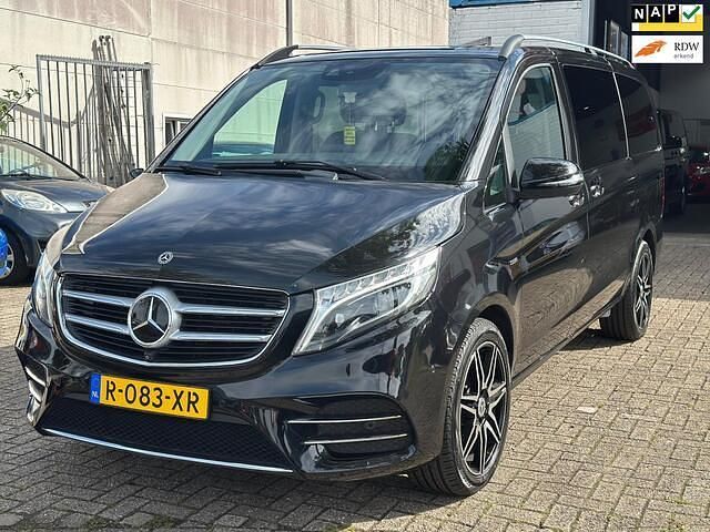Zwart Occasion 2017 Mercedes V250 Avantgarde MPV | € 39.950 - Afbeelding 1/4