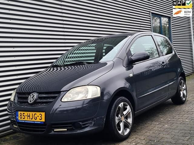 Occasion VW Fox Trendline 54 PK (39 kW) 2008 Grijs Hatchback