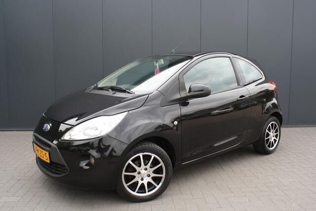 Zwart, metallic lak Gebruikt 2010 Ford Ka Titanium Hatchback | € 3.249 (Eerlijke prijs) - Afbeelding 1/4