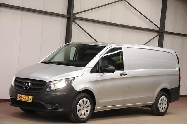Zilver Occasion 2020 Mercedes Vito Van | € 16.500 (Super prijs) - Afbeelding 1/4