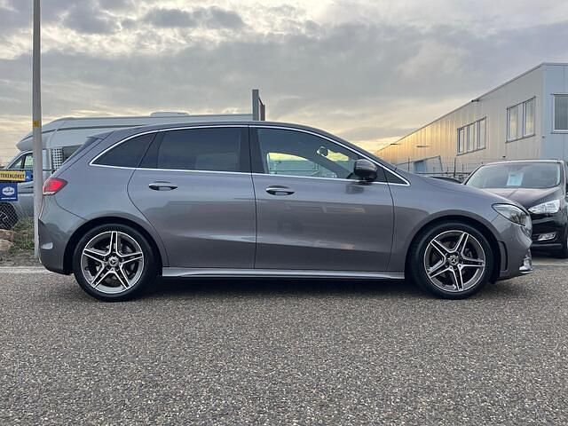 Occasion Mercedes B200 Business 163 PK (119 kW) 2019 Grijs MPV