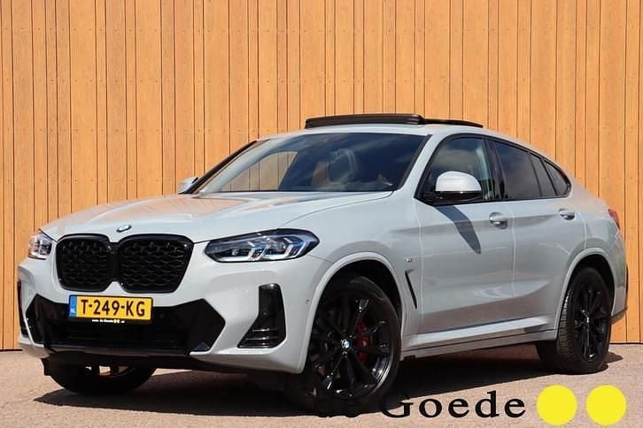 Grijs Gebruikt 2023 BMW X4 Efficient Dynamics SUV | € 64.940 (Iets duurder) - Afbeelding 1/4