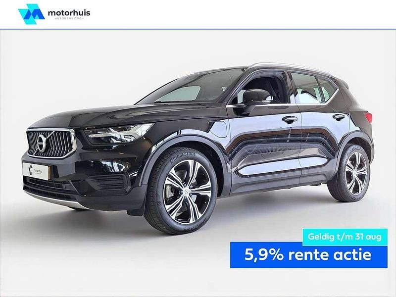 Zwart Gebruikt 2021 Volvo XC40 Inscription SUV | € 28.995 (Goede deal) - Afbeelding 1/4