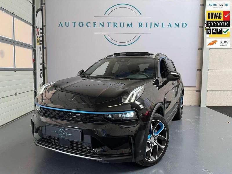 Zwart Gebruikt 2023 Lynk & Co 01 SUV | € 28.885 (Eerlijke prijs) - Afbeelding 1/3