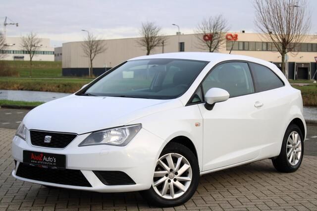 Wit Gebruikt 2013 Seat Ibiza SC Style Hatchback | € 6.499 (Eerlijke prijs) - Afbeelding 1/4