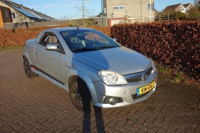 Occasion Opel Tigra 90 PK (66 kW) 2005 Grijs Cabriolet