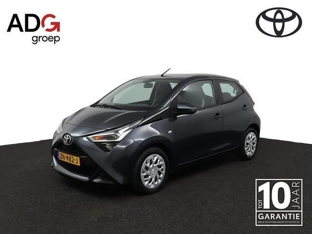Occasion Toyota Aygo X-play 72 PK (52 kW) 2019 Grijs Hatchback