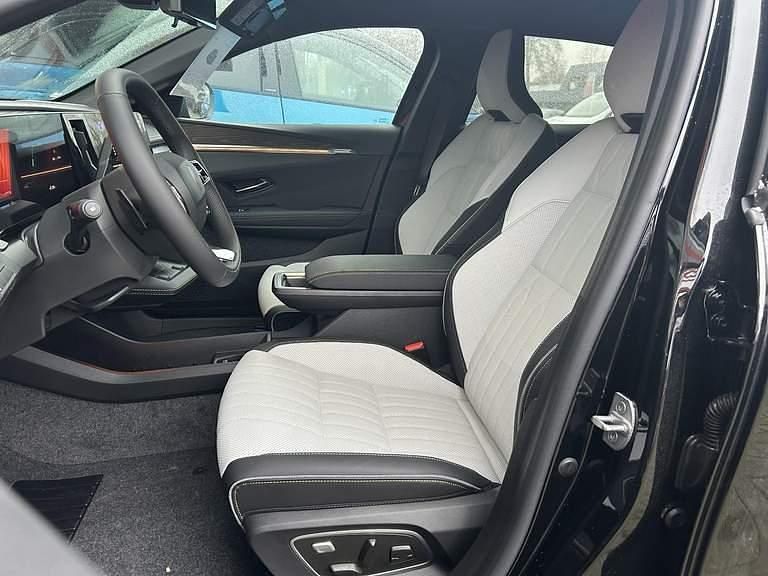 Nieuw Renault Megane E-Tech Iconic 161 kW (220 PK) 2026 Overige Hatchback