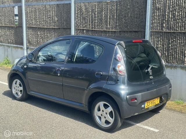 Occasion Peugeot 107 68 PK (50 kW) 2009 Grijs Hatchback