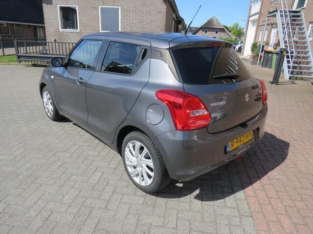 Occasion Suzuki Swift 83 PK (61 kW) 2022 Grijs Hatchback