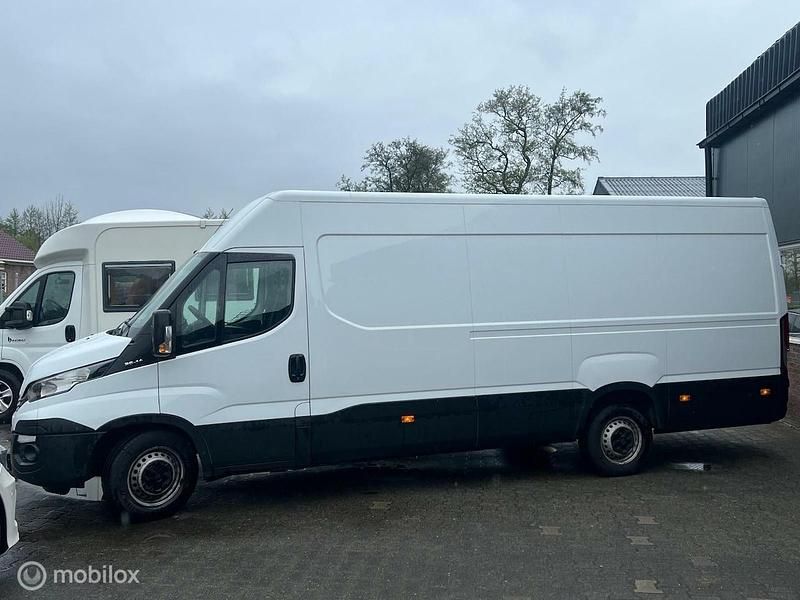 Wit Gebruikt 2016 Iveco Daily Van | € 12.397 (Eerlijke prijs) - Afbeelding 1/4