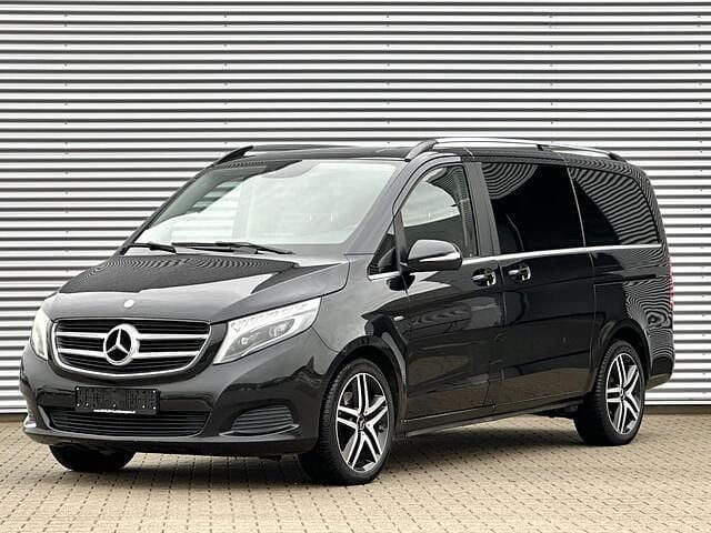 Zwart Gebruikt 2015 Mercedes V250 Avantgarde MPV | € 24.950 (Goede deal) - Afbeelding 1/4