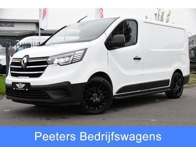 Wit Gebruikt 2022 Renault Trafic Van | € 19.950 - Afbeelding 1/4
