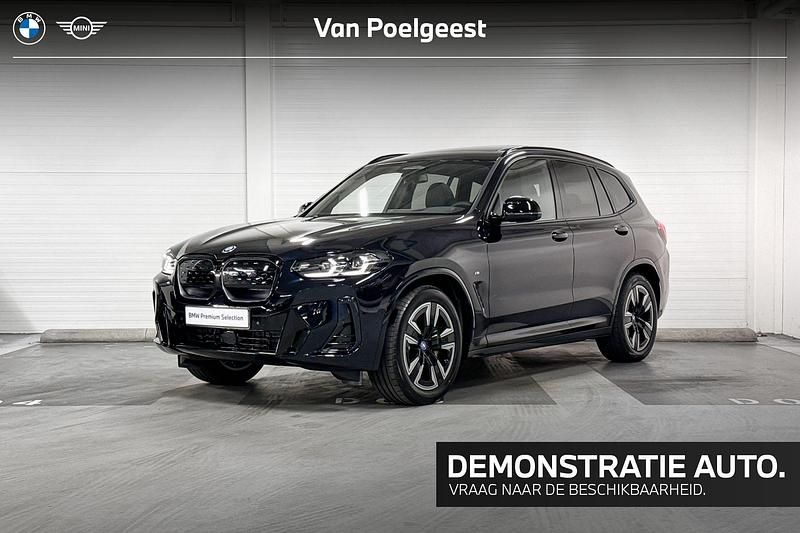 Zwart Gebruikt 2025 BMW iX3 Executive SUV | € 59.900 (Eerlijke prijs) - Afbeelding 1/4