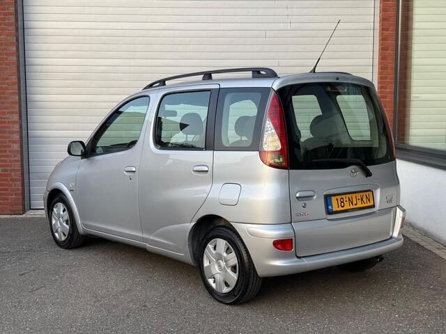 Occasion Toyota Yaris Verso Terra 84 PK (61 kW) 2003 Grijs MPV