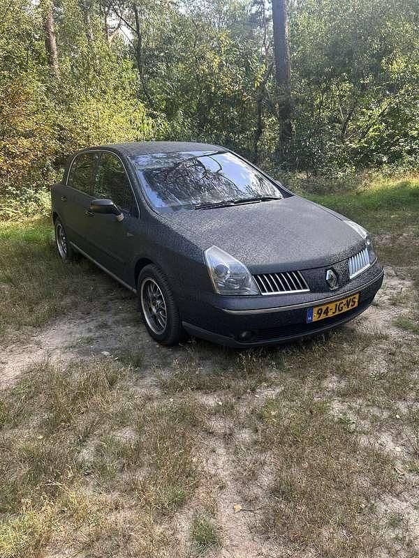 Groen Gebruikt 2002 Renault Vel Satis Hatchback | € 2.250 - Afbeelding 1/4