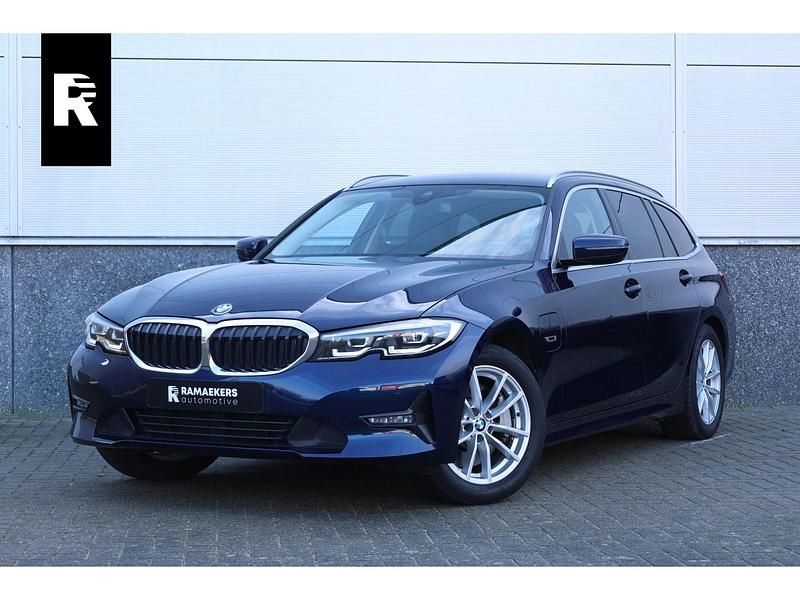 Blauw Occasion 2022 BMW 330 Stationwagen | € 24.895 (Super prijs) - Afbeelding 1/4